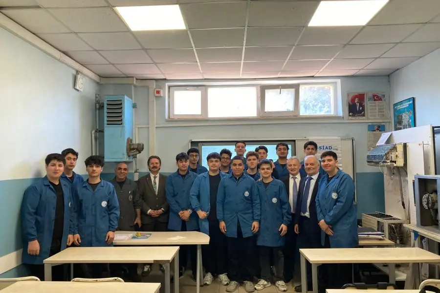 Avcılar Mesleki ve Teknik Anadolu Lisesi